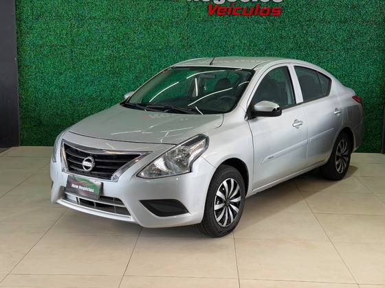 NISSAN VERSA 1.6 16V FLEXSTART SV 4P MANUAL NISSAN VERSA 1.6 16V FLEXSTART SV 4P MANUAL